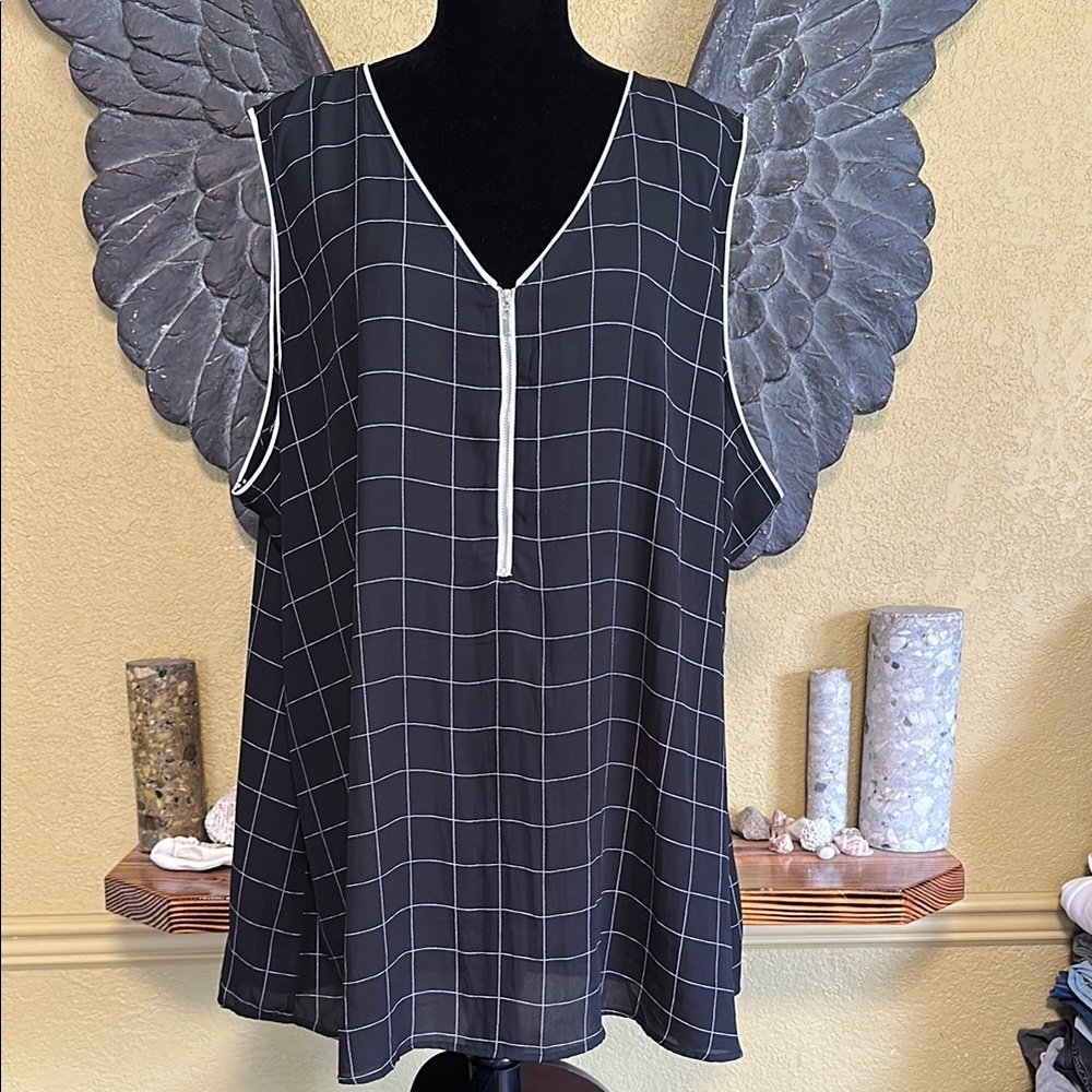 Lily Morgan Grid Pattern Tank Top